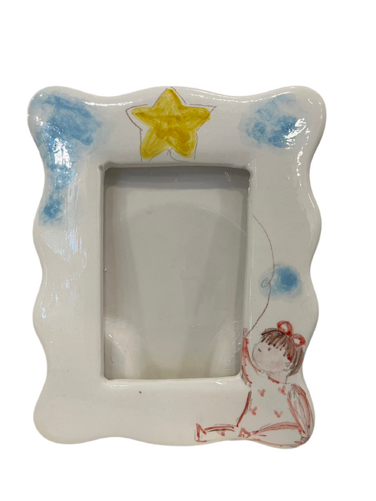 Cornice ceramica bimba