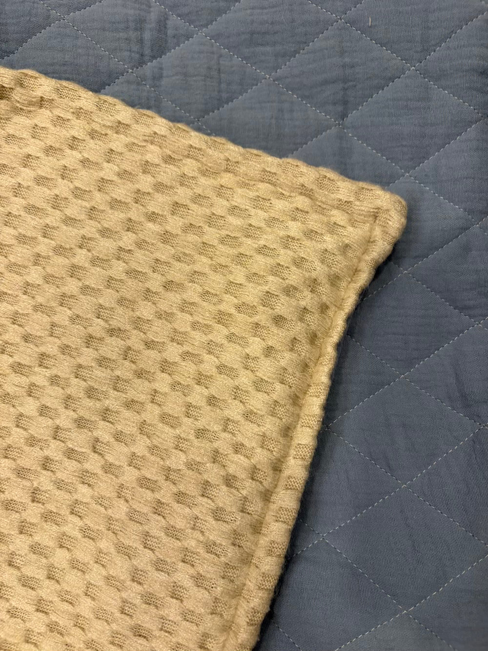 Copertina bimbo con ricamo